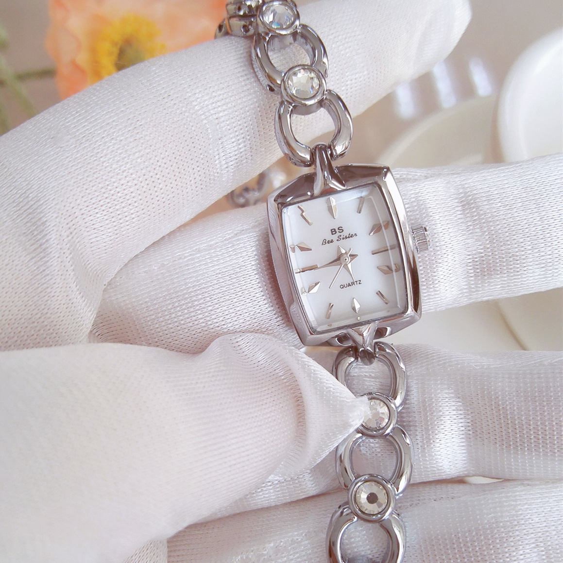 Luxury Watch And Jewelry Brand - UTHAI – montre de luxe pour