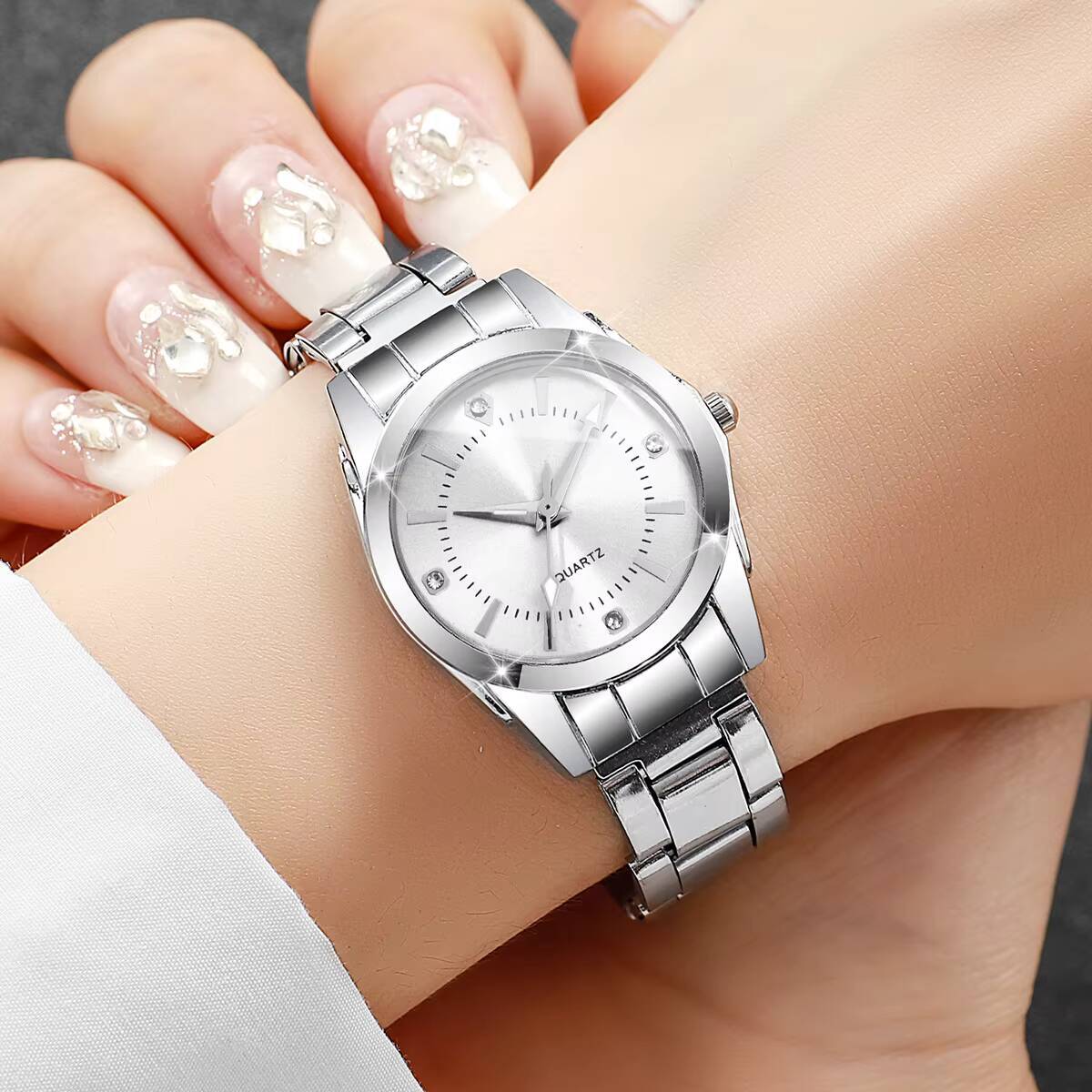 Montres de luxe à strass pour  - Luxury Watch Storage avis et prix